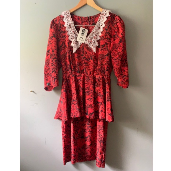 Dresses & Skirts - Vintage Red Dress Black Flora Design and Lace